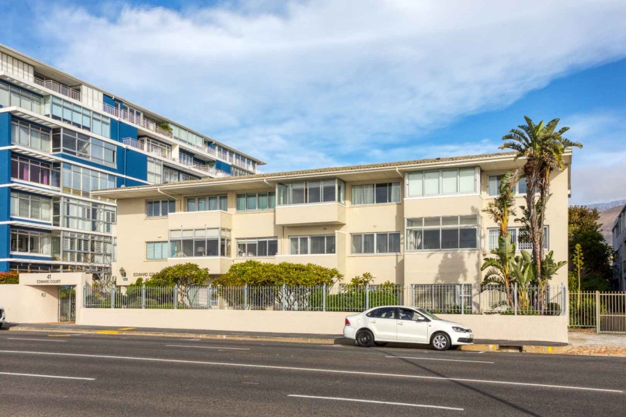 1 Bedroom Property for Sale in Mouille Point Western Cape